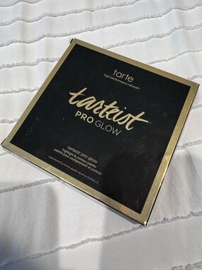 tarte Tarteist Pro Glow Palette - Black & Gold